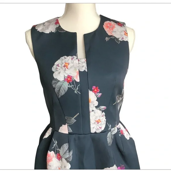 Cameo The Outcome Floral Dress Size Medium - Picture 5 of 11